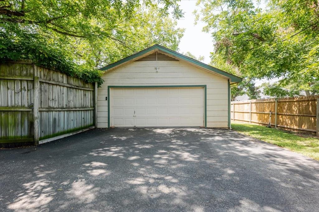 3908 Bandera Drive Property Photo 32