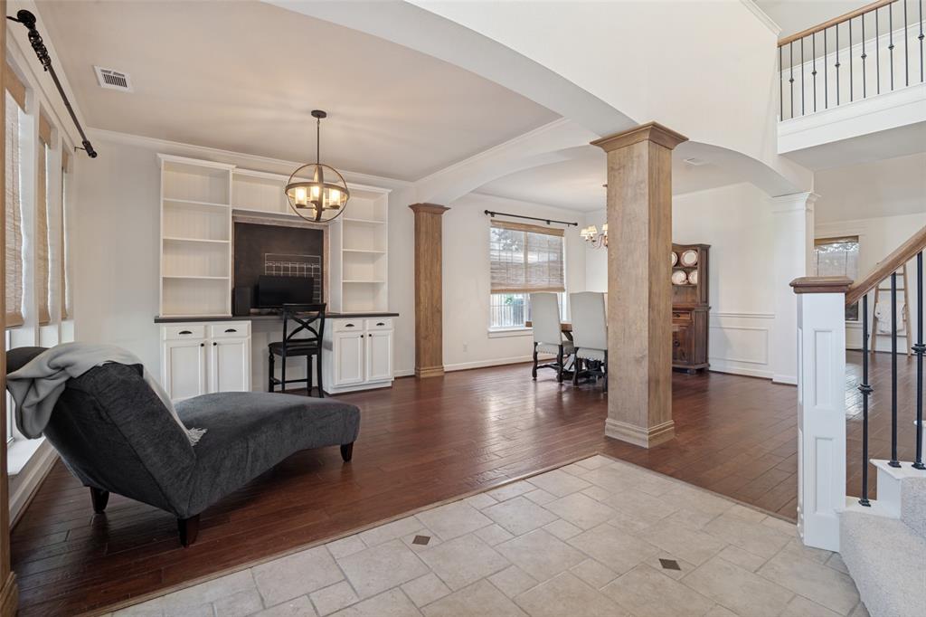 6914 Morningside Way Property Photo 3