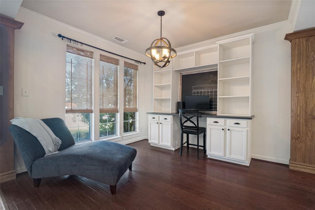 6914 Morningside Way Property Photo 4