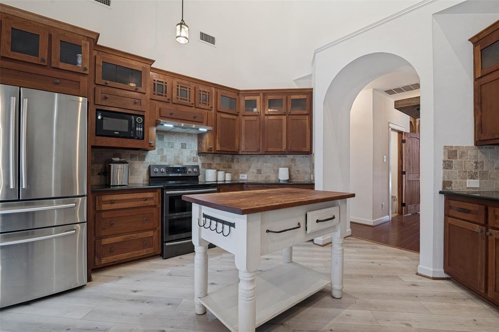 6914 Morningside Way Property Photo 14