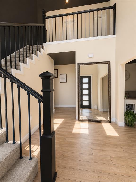 2402 Hunter Hill