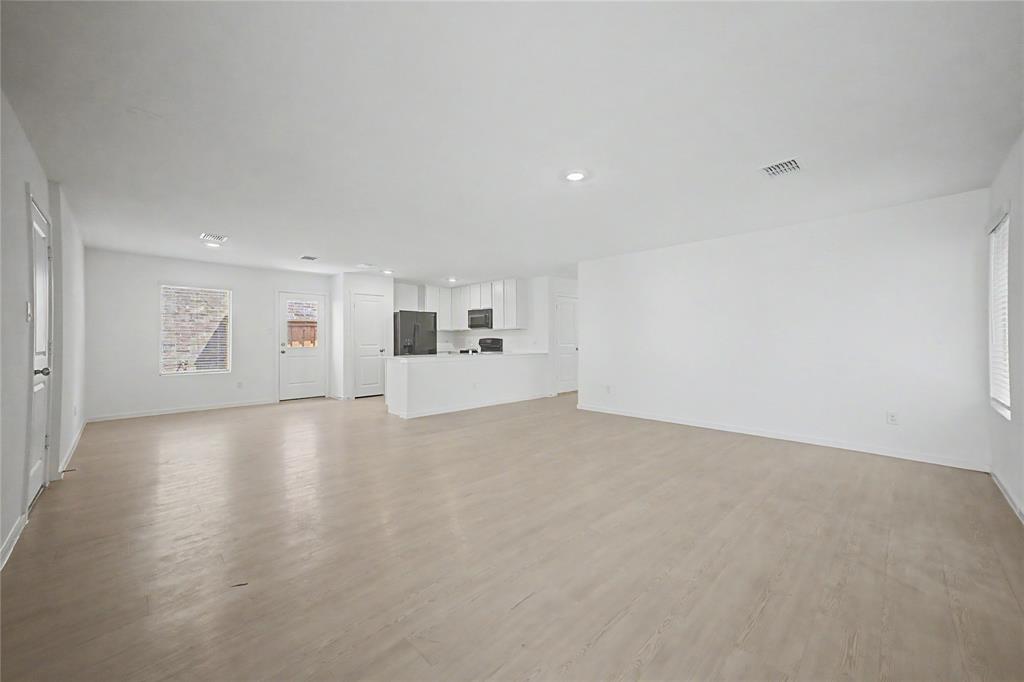 237 Ashbrook Street Property Photo 8