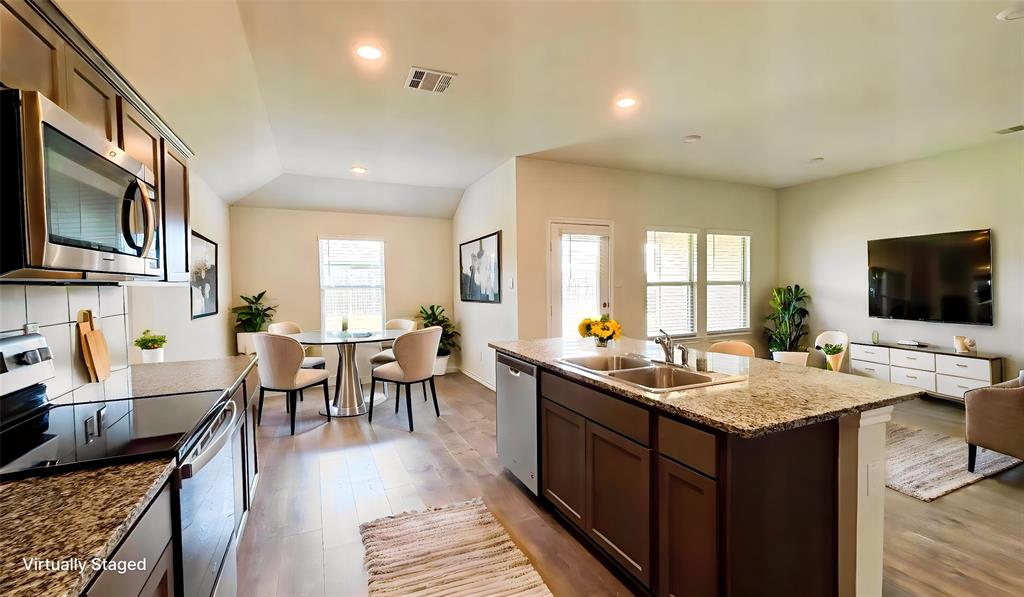 815 Rustic Way Property Photo 3