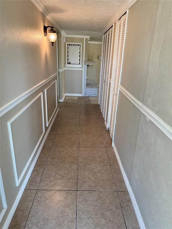 9113 Willowbrook Drive Property Photo 3