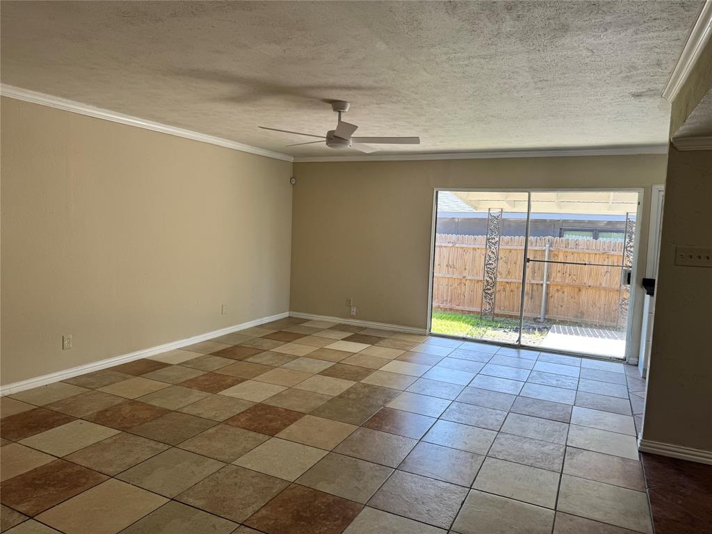 9113 Willowbrook Drive Property Photo 10