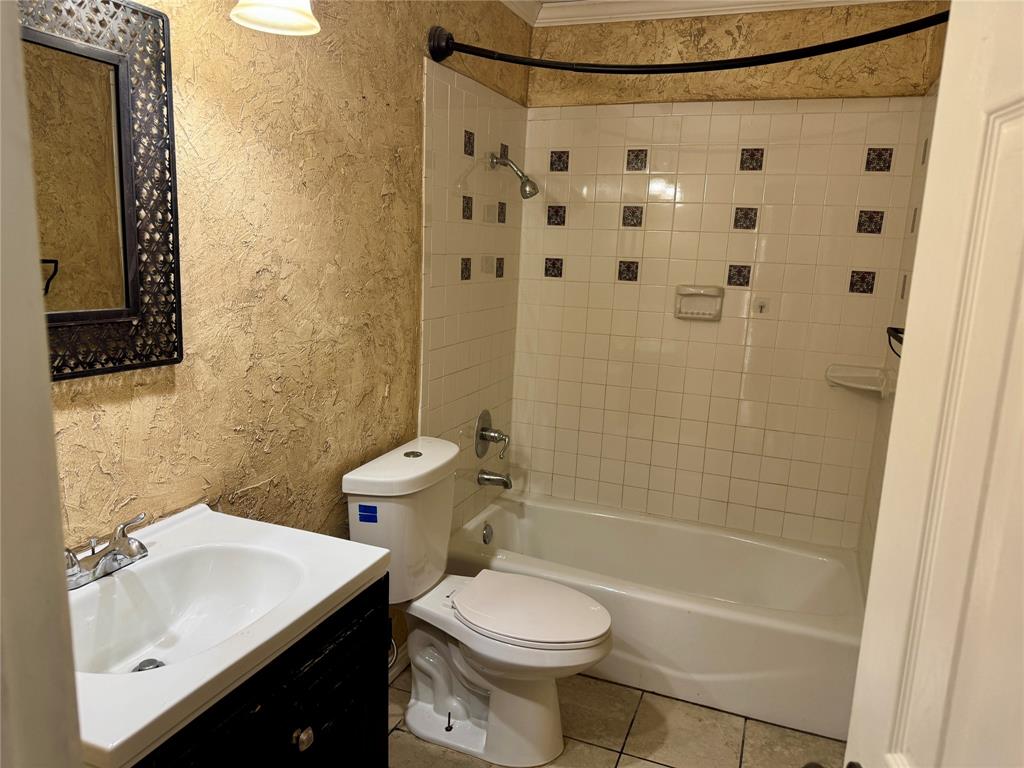 9113 Willowbrook Drive Property Photo 12