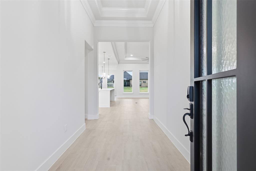2714 Village Road Property Photo 4
