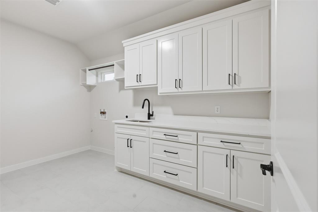 2714 Village Road Property Photo 19