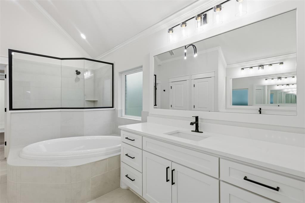 2714 Village Road Property Photo 25