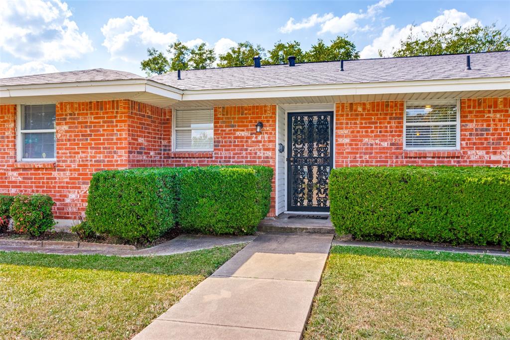 240 Smith Street Property Photo 4