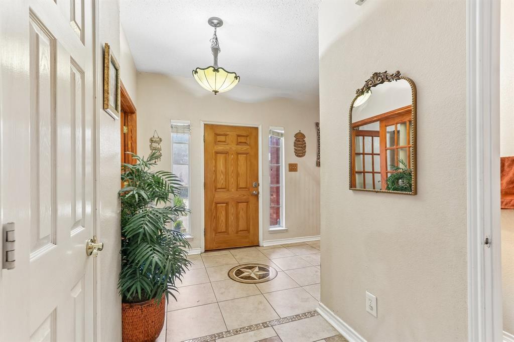 331 Linhurst Drive Property Photo 2