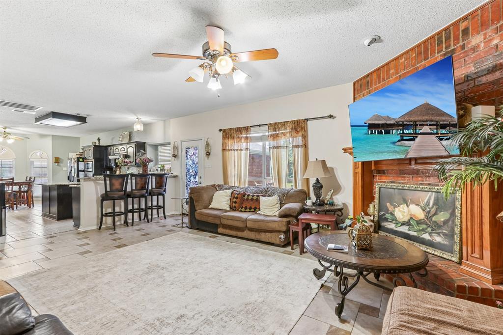 331 Linhurst Drive Property Photo 3
