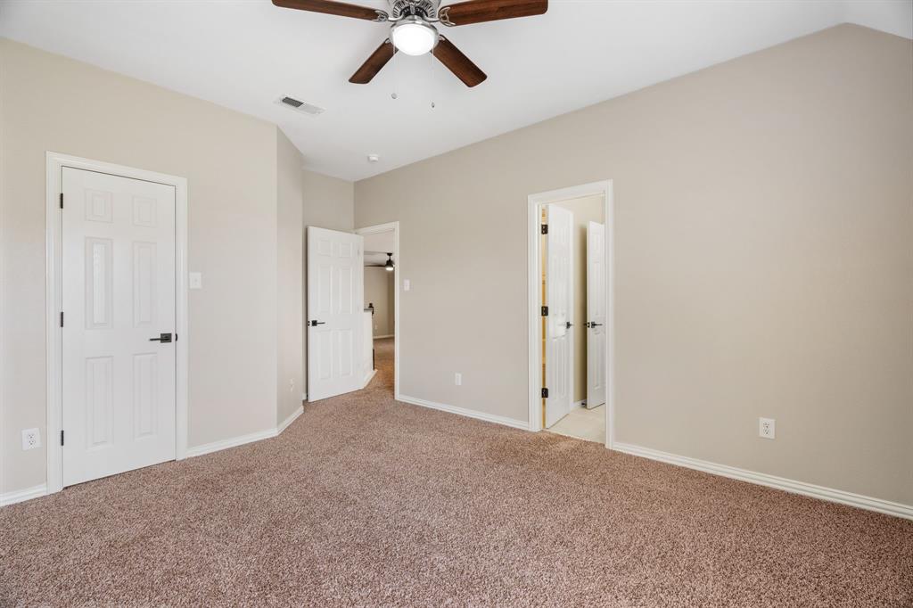 684 Hollow Circle Property Photo 24