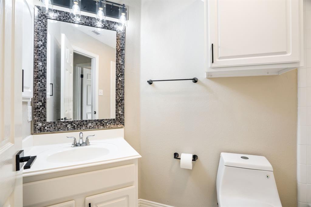 684 Hollow Circle Property Photo 27