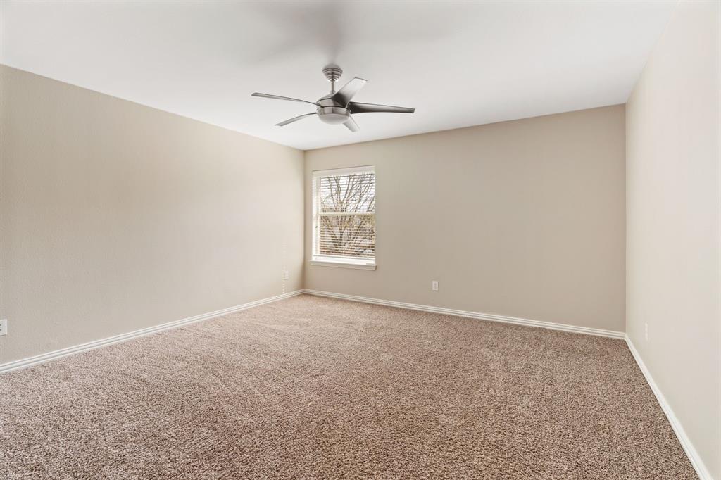 684 Hollow Circle Property Photo 28