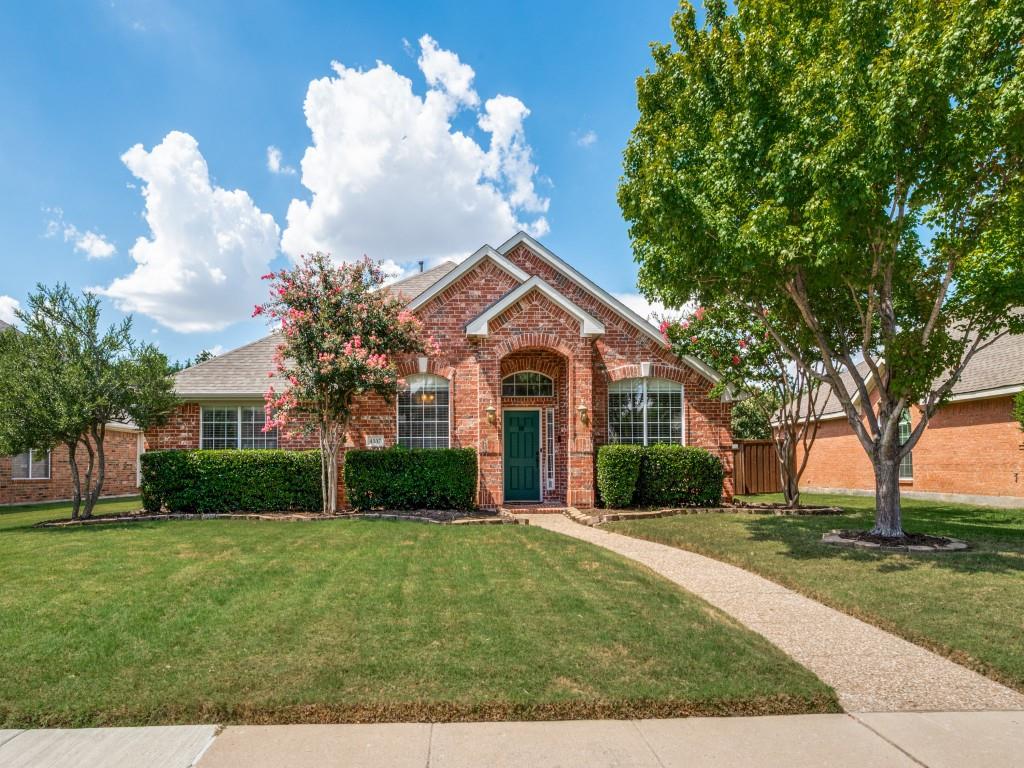 4557 Oak Shores Drive Property Photo 1