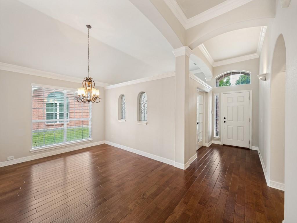 4557 Oak Shores Drive Property Photo 3