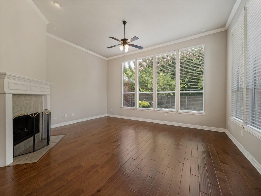 4557 Oak Shores Drive Property Photo 6