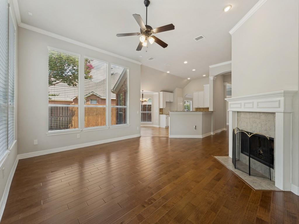 4557 Oak Shores Drive Property Photo 7