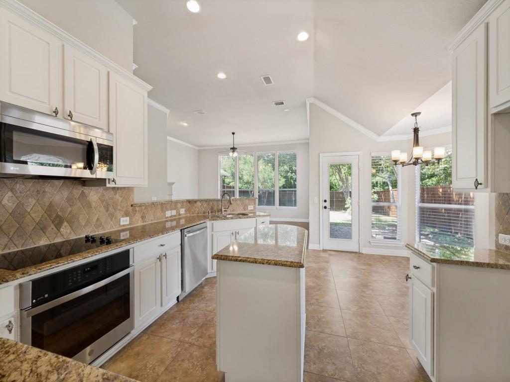 4557 Oak Shores Drive Property Photo 13