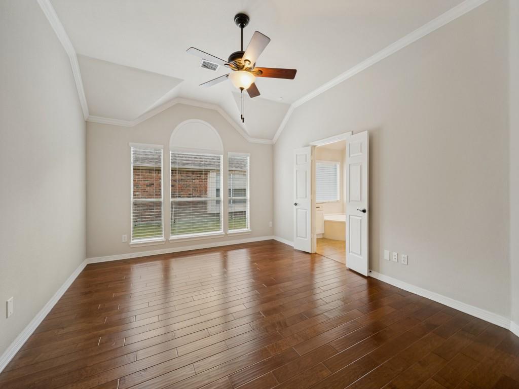 4557 Oak Shores Drive Property Photo 14