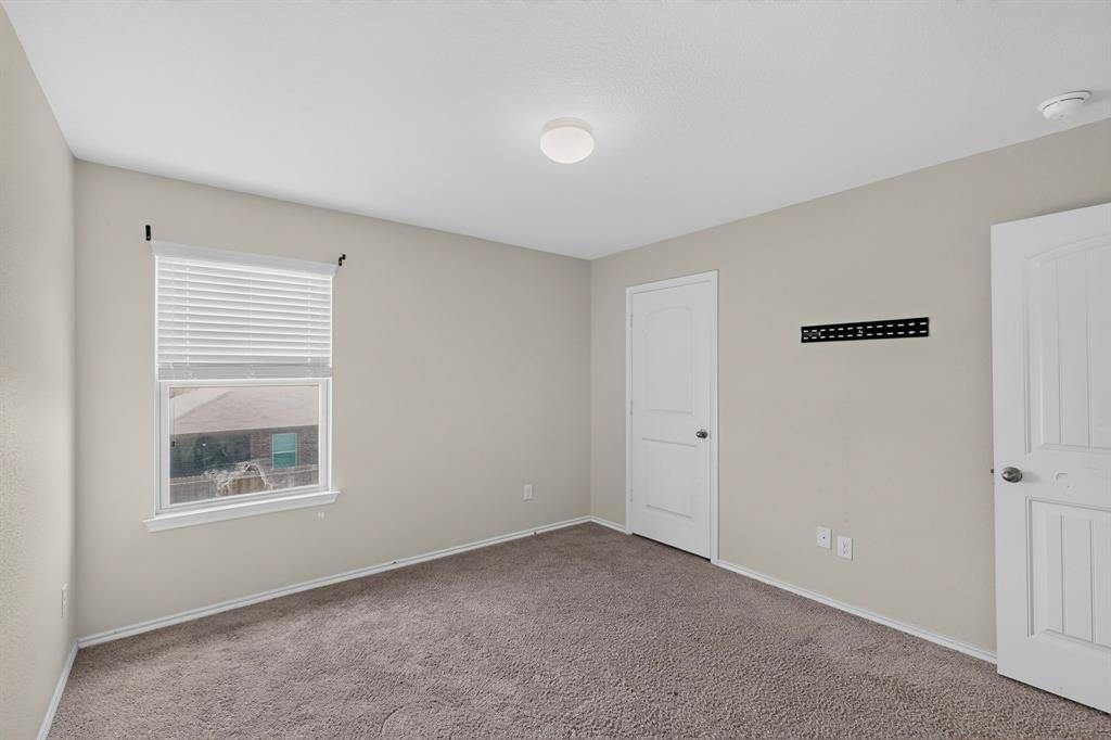2329 Julia Lane Property Photo 28