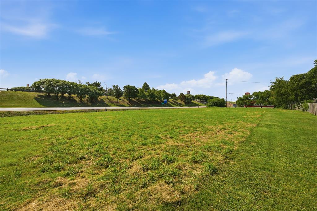 S Interstate 45 Property Photo 11