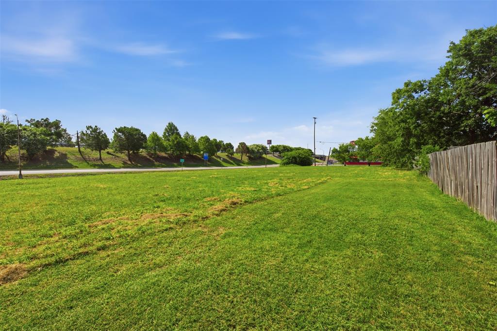 S Interstate 45 Property Photo 15