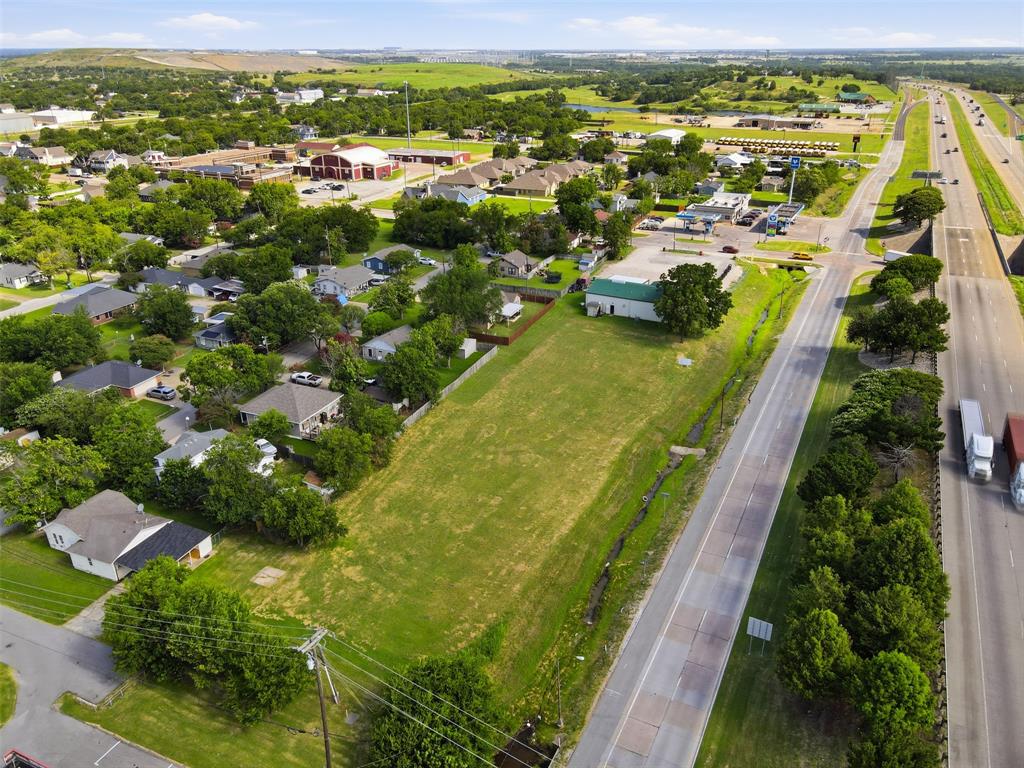 S Interstate 45 Property Photo 22