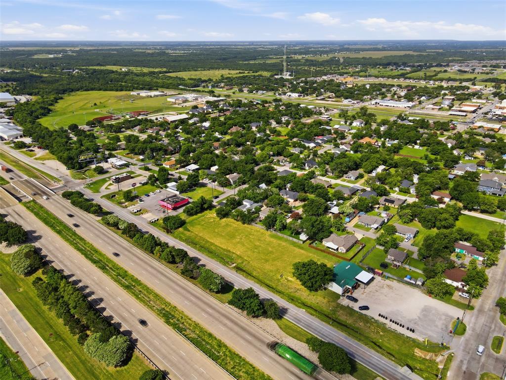 S Interstate 45 Property Photo 25