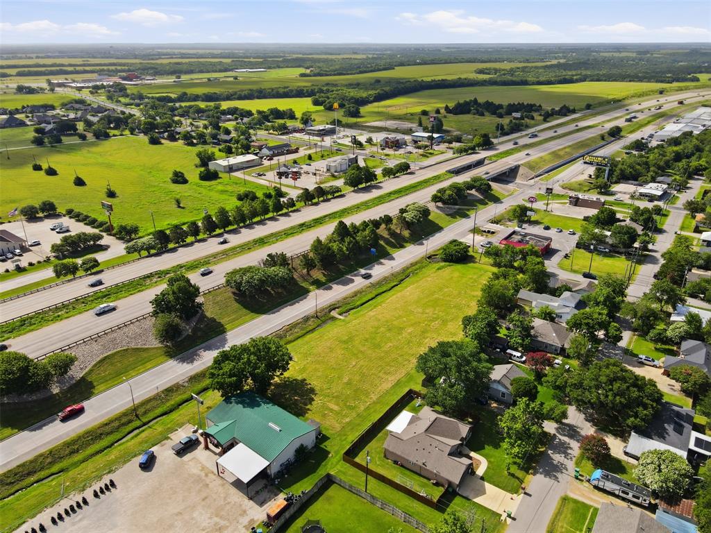 S Interstate 45 Property Photo 29