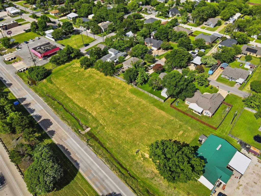 S Interstate 45 Property Photo 32