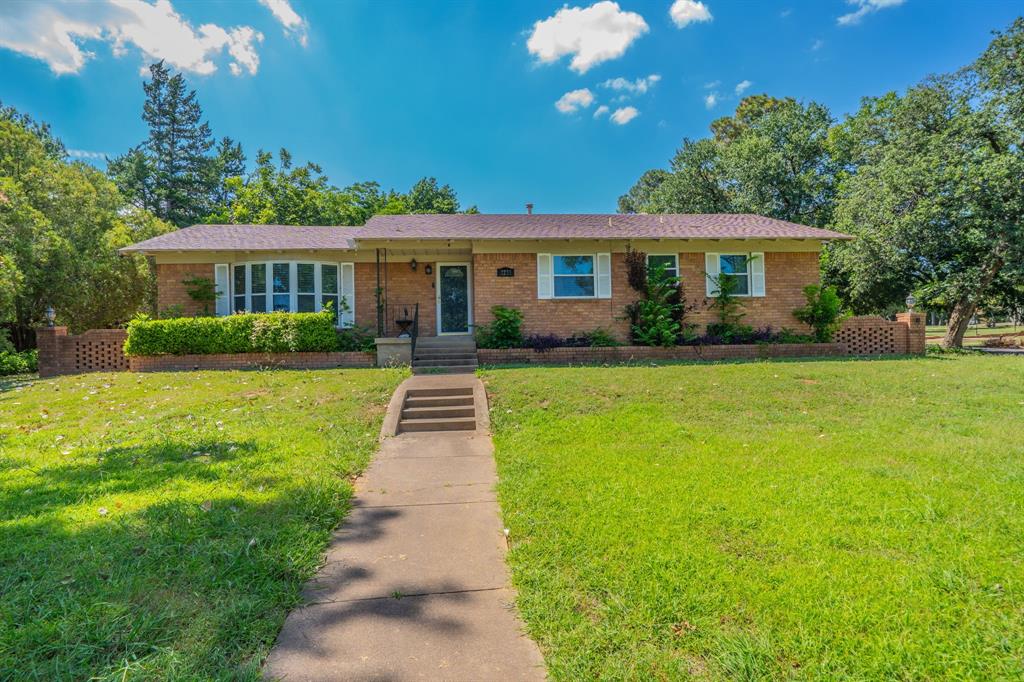 2233 Westfield Street Property Photo 1