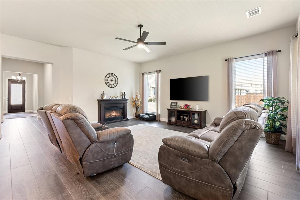 1004 Bessie Drive Property Photo 6
