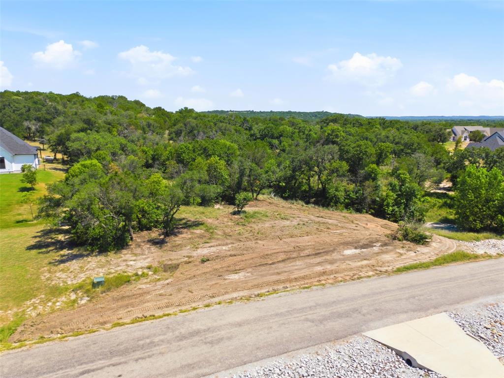 4017 Fall Creek Drive Property Photo 22