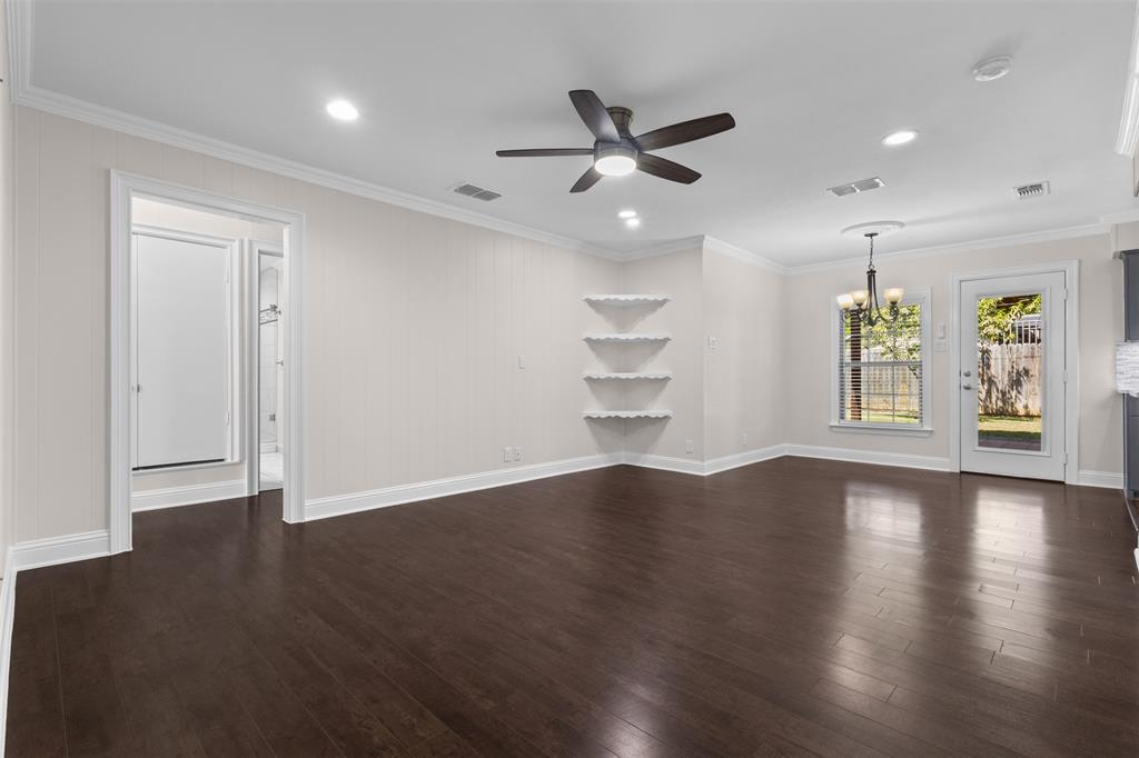 2441 Miller Street Property Photo 4