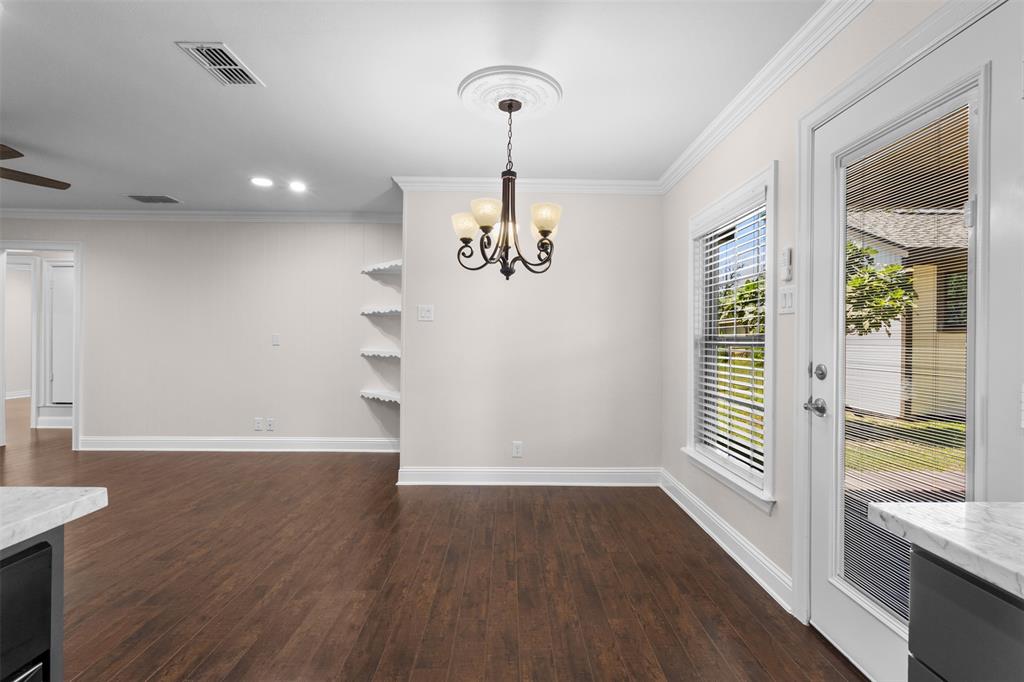 2441 Miller Street Property Photo 11