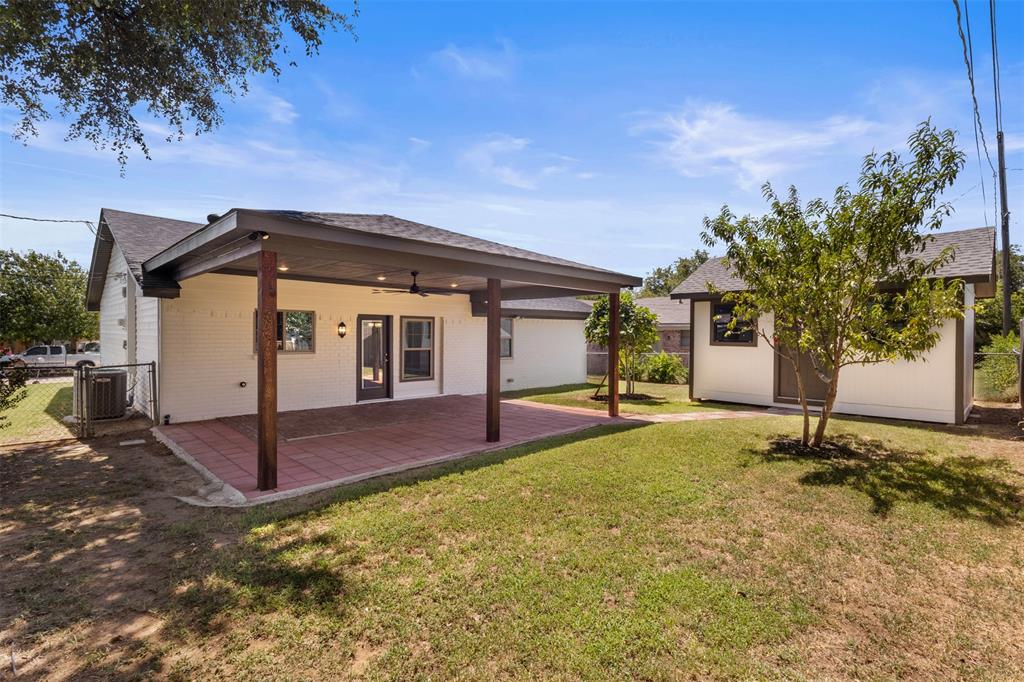 2441 Miller Street Property Photo 25