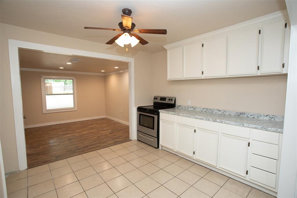 310 Colorado Avenue Property Photo 6