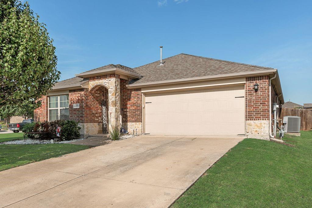 1204 Savannah Ridge Drive Property Photo 1