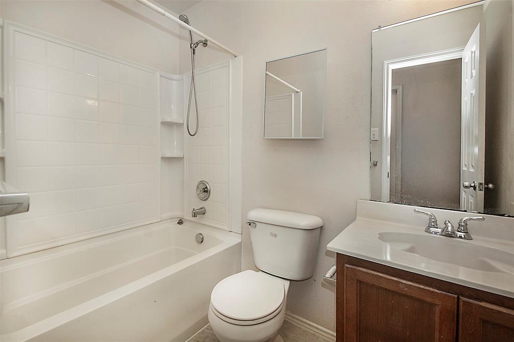 2812 Paddock Way Property Photo 5
