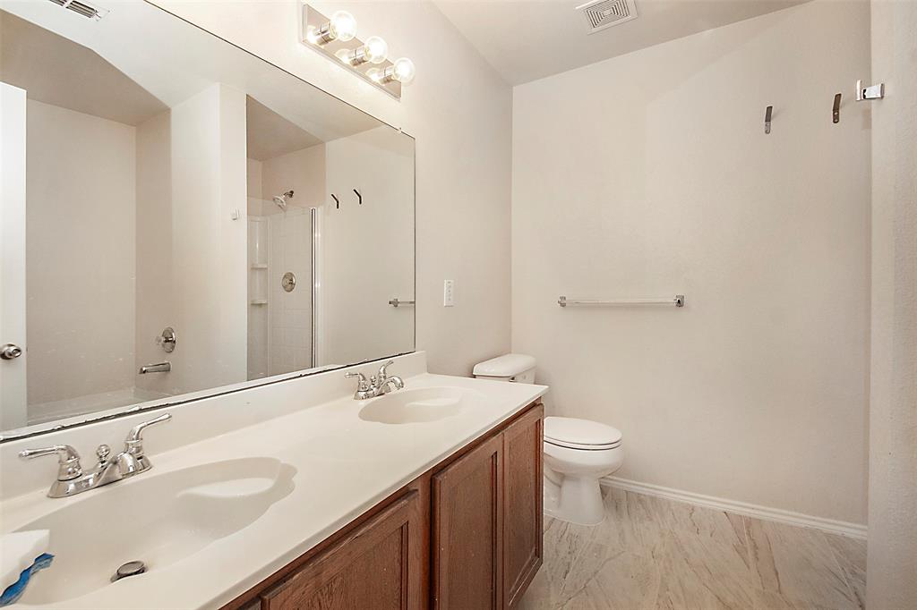 2812 Paddock Way Property Photo 8