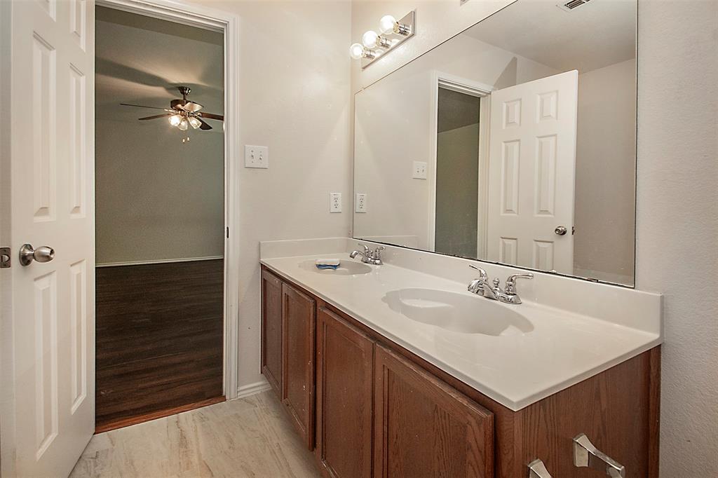 2812 Paddock Way Property Photo 10