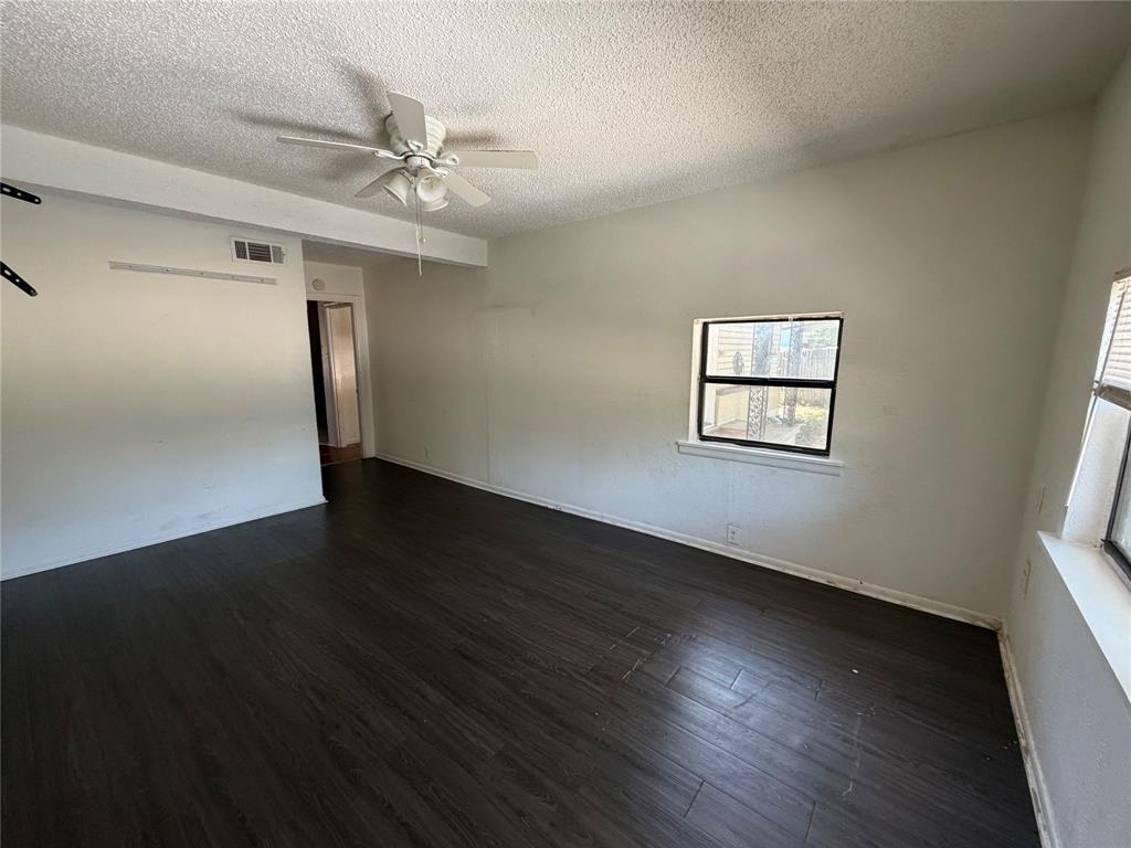 2005 Huntington Drive Property Photo 8