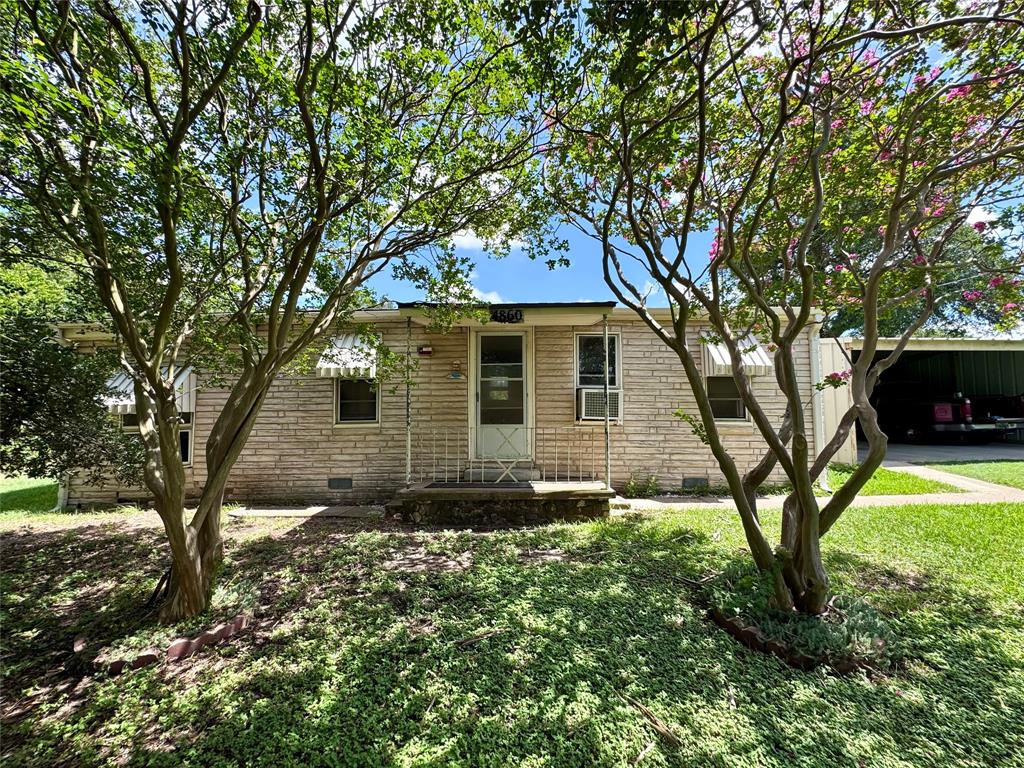 4860 Heritage Parkway Property Photo 2