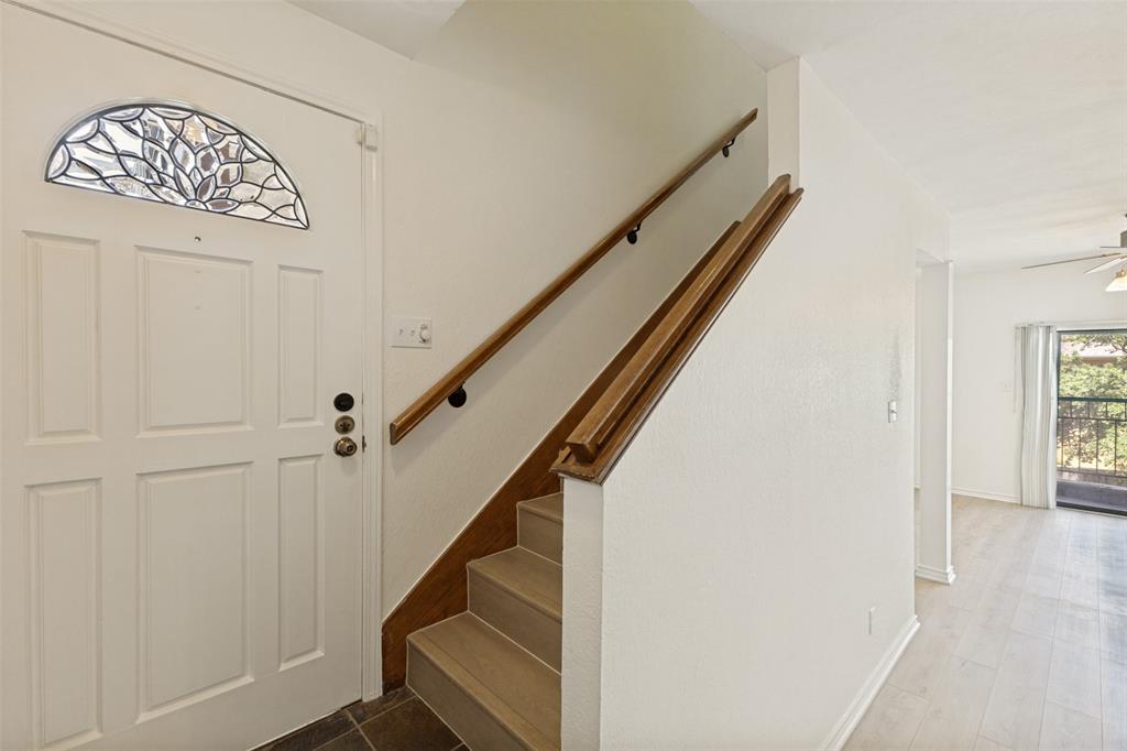 6006 Auburndale Avenue D Property Photo 3