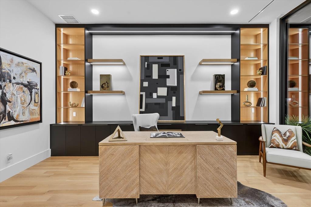 5723 Meletio Lane Property Photo 3