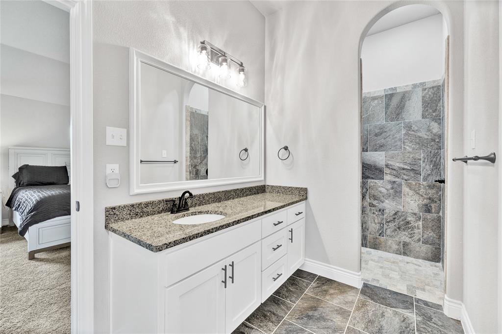 1040 Cloudy Court Property Photo 16