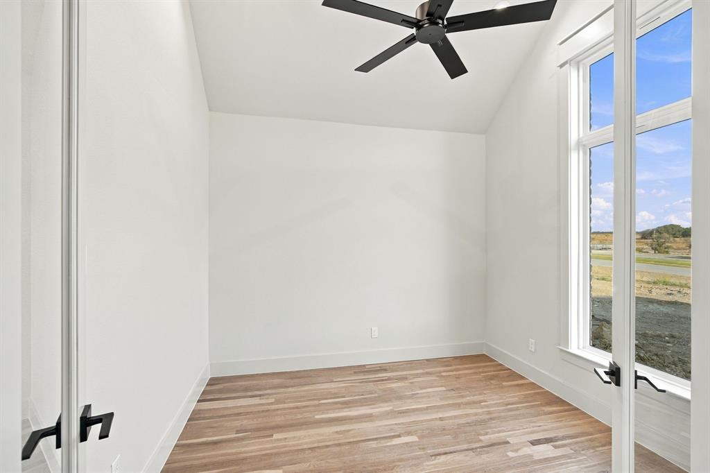 112 Aledo Heights Drive Property Photo 3