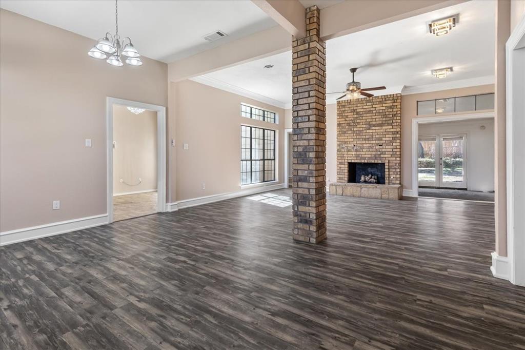 3917 Flintridge Drive Property Photo 4